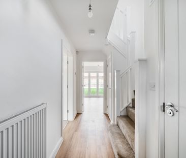 Upton hall crescent, Upton - Photo 6