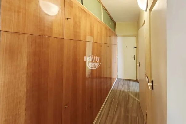 Exkluzivní pronájem velice pěkného bytu 2,5+1 v Jihlavě - Fotografie 1