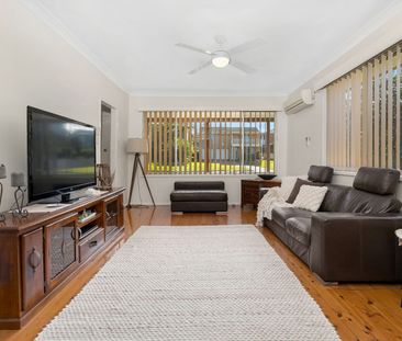 Family friendly in a prime location - Photo 1