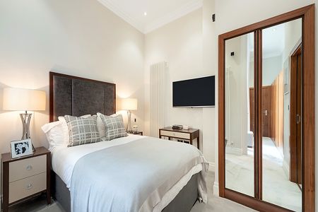 Stunning One-Bedroom Apartment in Bayswater, London W2 - Photo 3