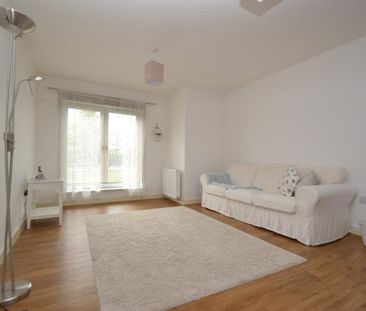 2 bedroom ground floor flat to rent - Photo 1