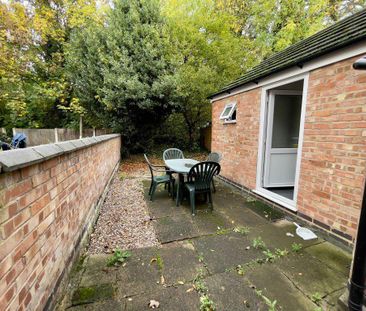 5 bedroom terraced house to rent - Photo 2