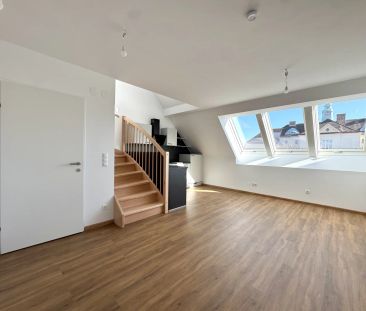 Dachgeschossausbau mit Terrasse & Klimaanlage - Erstbezug - Photo 2