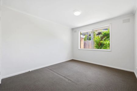BEAUTIFULLY RENOVATED | CONVENIENTLY LOCATED! - Photo 2