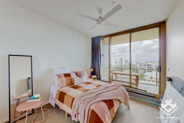 One Bedroom - Unfurnished - Photo 1