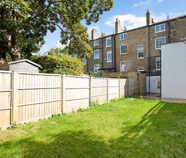 4 bedroom terraced house to rent - Photo 1