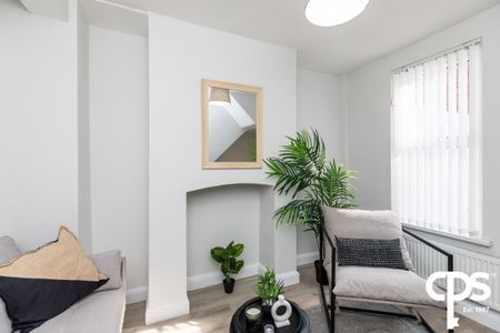 25 Cairo Street (6 Month let), Belfast BT7 1QS - Photo 3
