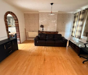 3 bedroom terraced house to rent - Photo 3