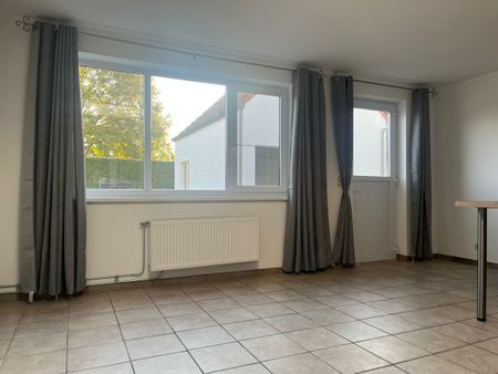 Gerenoveerde gelijkvloerse woning met tuin en 2 slaapkamers te huur in Balen - Photo 3