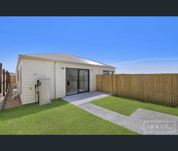 1/3 Mount Crosby St, Park Ridge, Qld 4125 - Photo 5