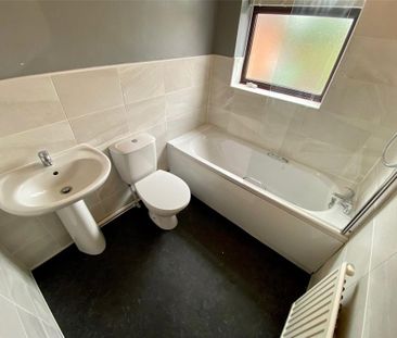 2 bedroom semi-detached house to rent - Photo 6