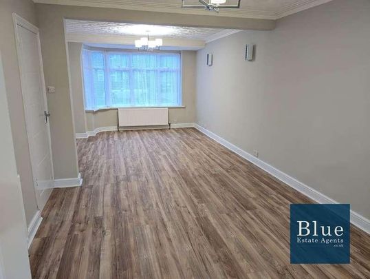 Avenue Crescent, Hounslow, TW5 - Photo 1