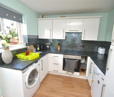 2 bedroom terraced house to rent - Photo 4