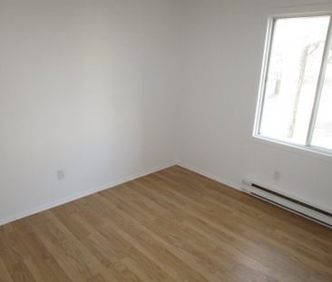 409 et 411 boul. St-Raymond (Châteaux de la Montagne) - Photo 2
