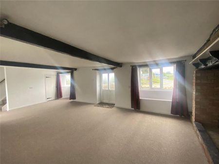 2 bedroom semi-detached house to rent - Photo 2