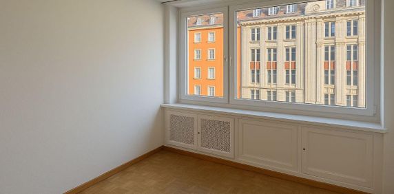Centre-ville, confort et fonctionnalité - Appartement de 2.5 pièces à découvrir ! - Photo 2