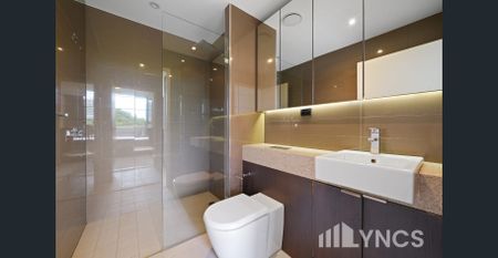 Emerald Park Three Bedroom Student-Friendly Apartment - Photo 5