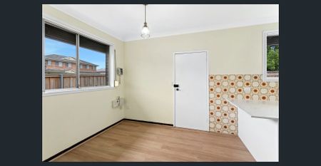 Single Story Family Home - Photo 5