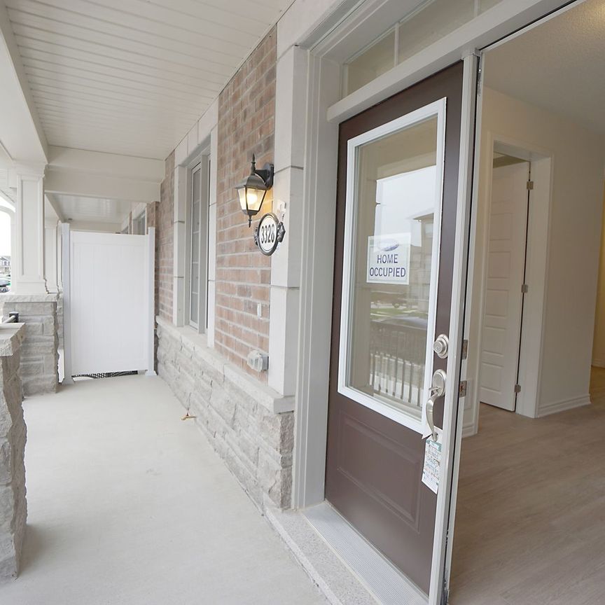 For Lease - 3328 Thunderbird Promenade, Pickering, Ontario - Photo 1