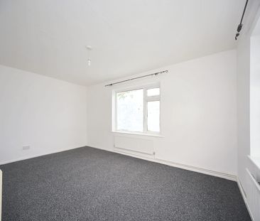 Pembroke Road, Wigan, WN5 - Photo 1