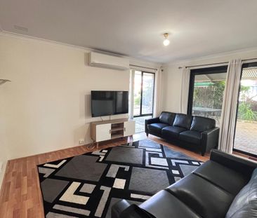 25 Mitra Loop, Bennett Springs WA 6063 - House For Rent | Domain - Photo 6