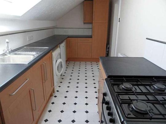 Festing Grove, Southsea, PO4 - Photo 1