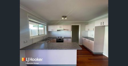 Prime Location! - Photo 4