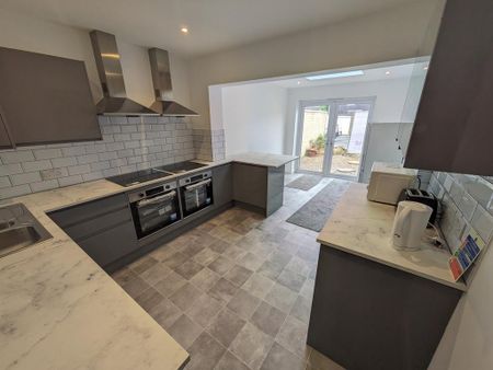 House share to rent - Photo 4