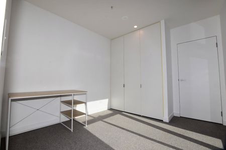 1709/28-44 Bouverie Street - Photo 4