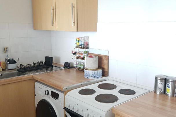 1 bedroom flat to rent - Photo 1