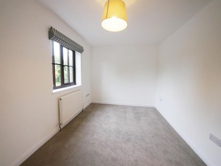 3 bedroom end of terrace house to rent - Photo 2