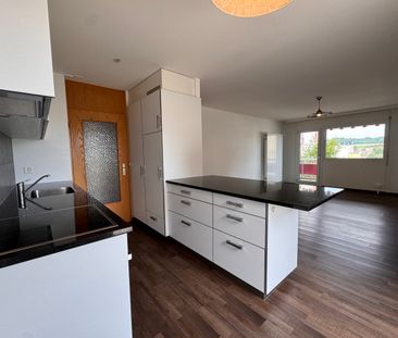 Charmant 2.5 pièces au 1er étage avec grande terrasse - Foto 2