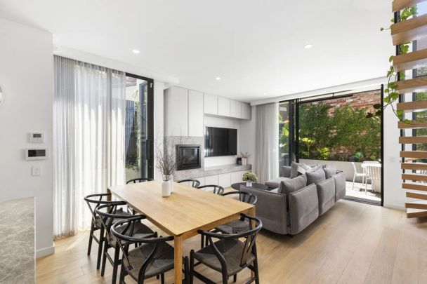 A Statement of Space, Style & Sophistication! - Photo 1