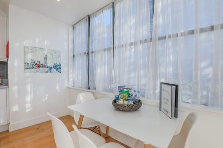 1 bedroom penthouse to rent - Photo 5