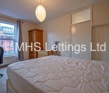 2 Bedroom Mid Terraced House for rent in Knowle Grove - Photo 5