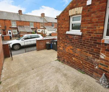 2 bedroom terraced house to rent - Photo 6