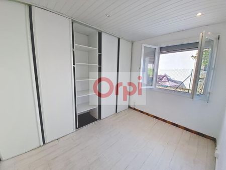 Location Appartement 1 pièce 32m² ST LAURENT DU VAR 06700 - Photo 4