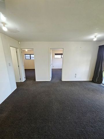 3BR Henderson Heights! - Photo 3