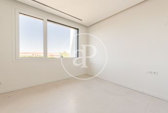 Triplex penthouse for rent in La Finca