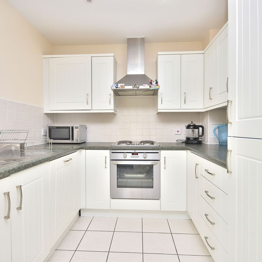 2 bedroom flat to rent, - Photo 1