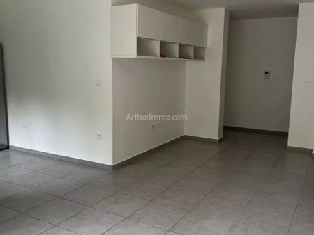 Location Appartement 4 pièces 80 m2 à Montévrain - Photo 2