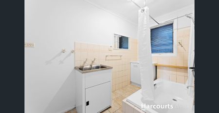 Charming Rental Opportunity in Vibrant Dandenong - Photo 2