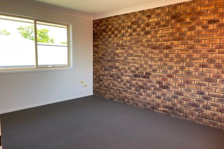 2/390 Stenner Street, KEARNEYS SPRING - Photo 4