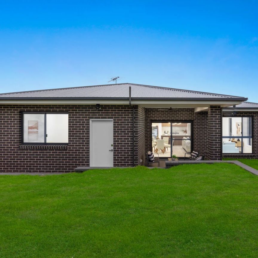 38 Fig Crescent, Edgeworth. - Photo 1