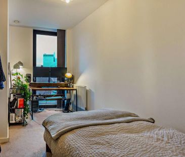 2 bedroom flat to rent - Photo 6