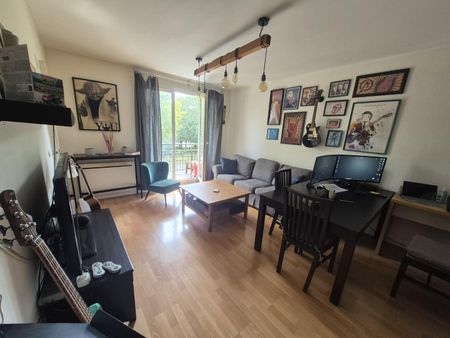 Location Appartement 2 pièces 47m² LILLE 59800 - Photo 2