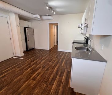 For Lease - 144 barrette Street, Vanier and Kingsview Park, Ontario - Photo 4