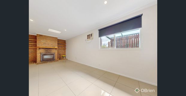 Space For The Whole Family! - Photo 1