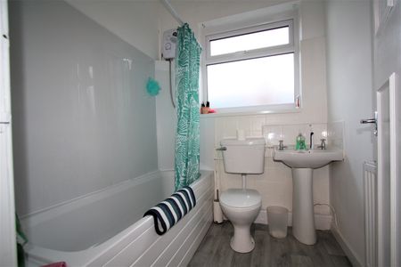 2 Bed Terraced House, Worthing Street, M14 - Photo 5