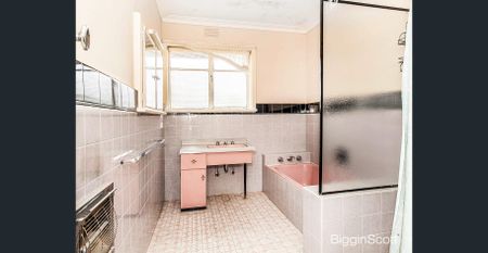 Charming Family Home - Photo 5